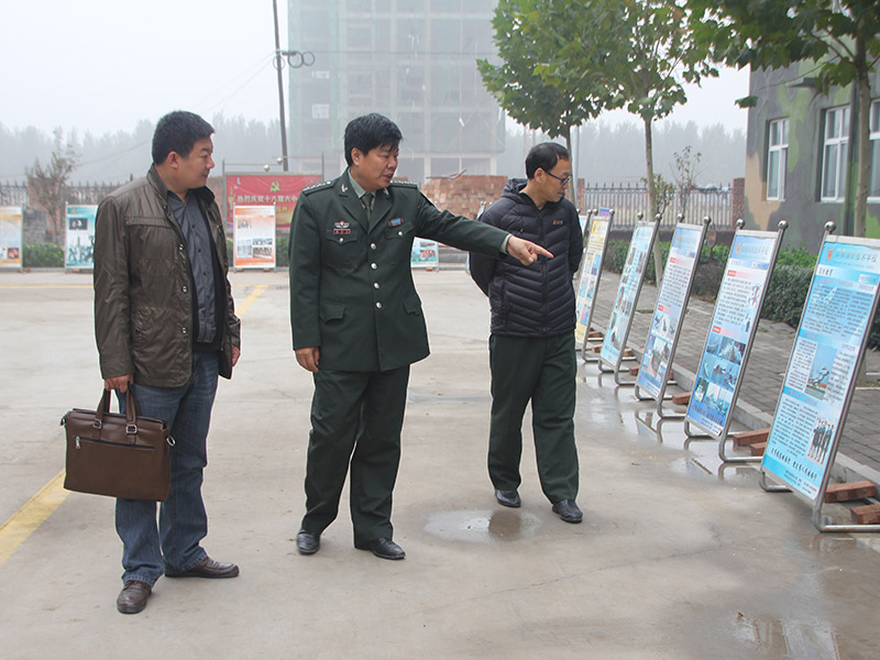 邯鄲市教育局、邯鄲市國教辦到我校檢查國防教育工作
